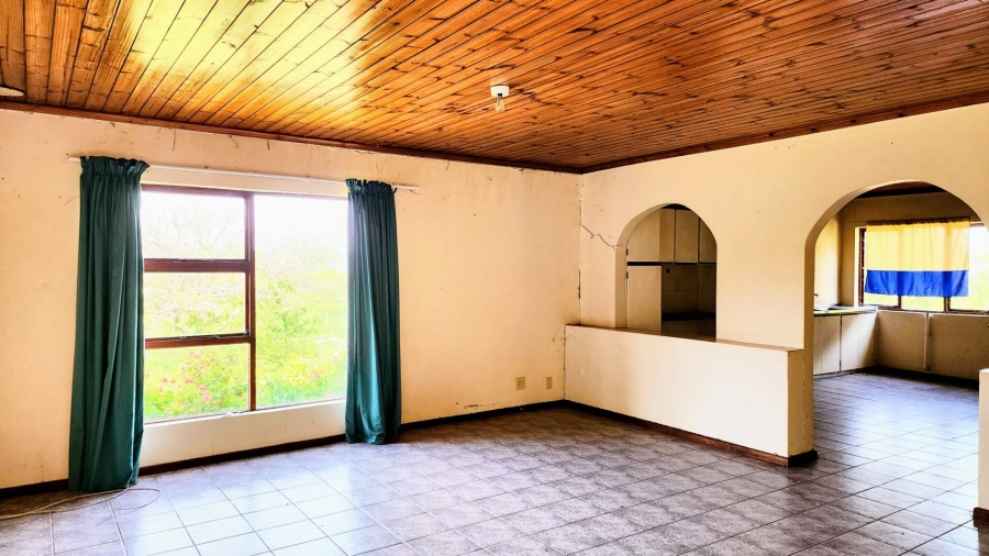 5 Bedroom Property for Sale in Uilenkraalsmond Western Cape